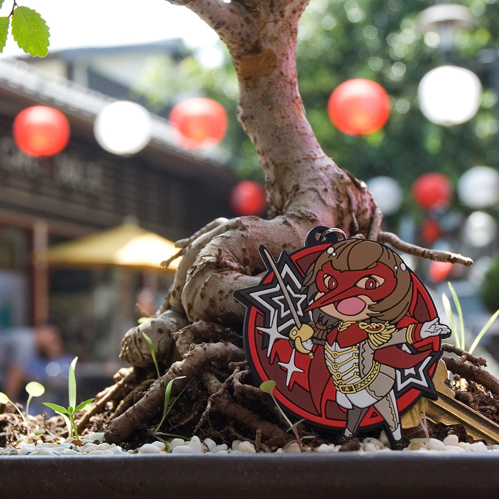 Persona 5 - Crow Keychain in the garden.